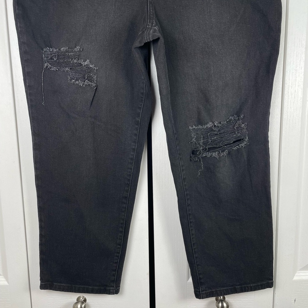 SO High Rise Straight Leg Cropped Jeans Women’s Plus Size 20 | 38W Black Grunge - Picture 4 of 13